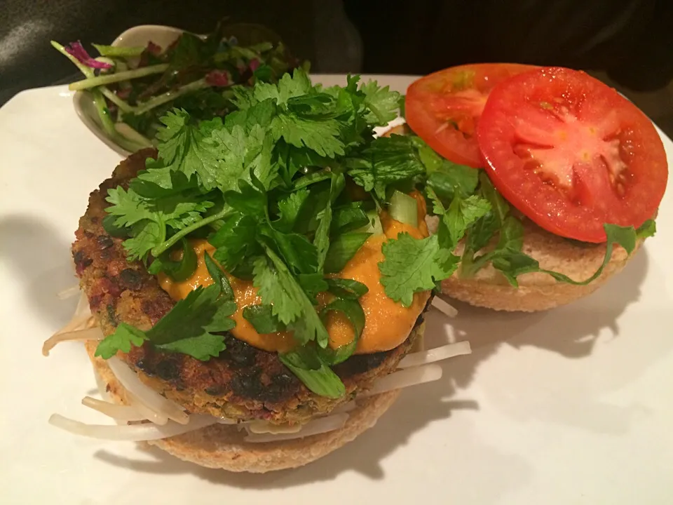 Thai Burger from Fresh Restaurant|Milka Papricaさん