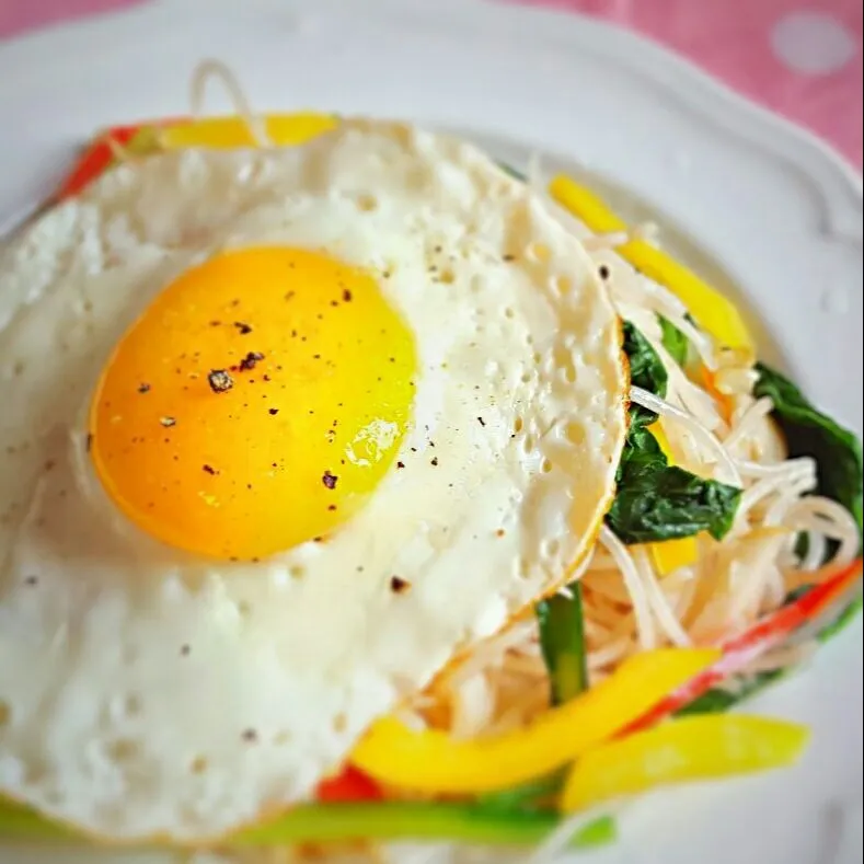 fried vercemelli with sunny side up|Chua Jeanさん