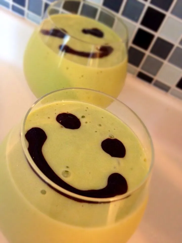 Avocado Milk for kids :)|Tari's Kitchenさん