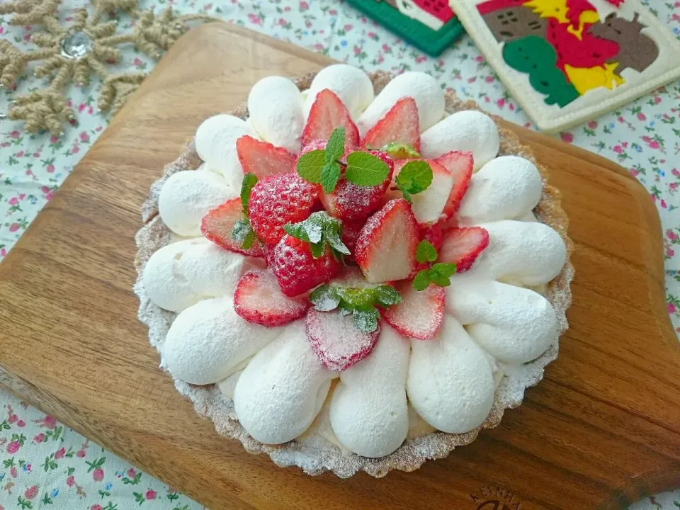 Snapdishの料理写真:苺のタルト🍓|sakurakoさん