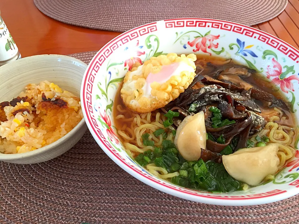 醤油ラーメンとチャーハン|Yoshito  Kobayashiさん