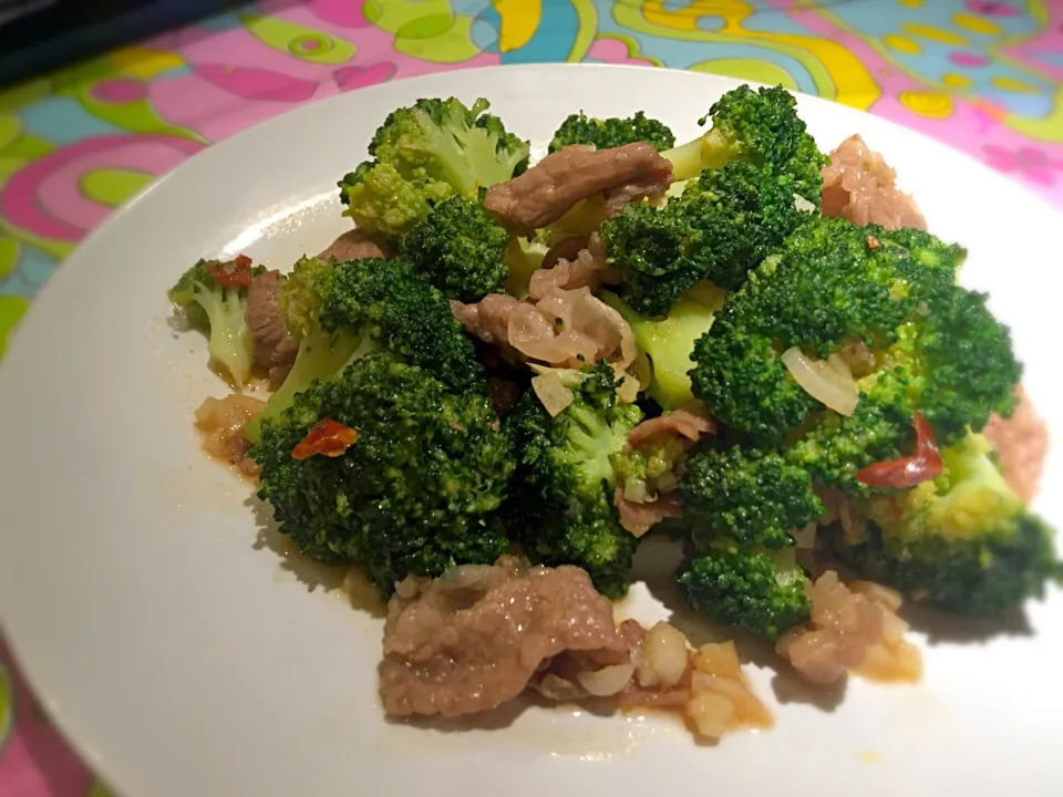 Sauté garlic Beef Broccoli|🌸ルビーかわな🌸さん