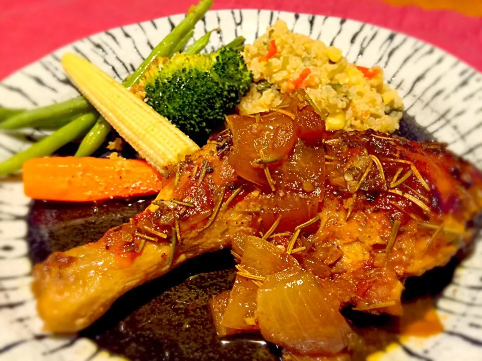 Slow cooker spicy n sweet orange garlic chicken with quinoa and vegetables.
自家製オレンジリンゴジャムで甘さを加えたチリガーリックチキン。キヌア、野菜とともに。|Sayaka Jinsenji Huletteさん