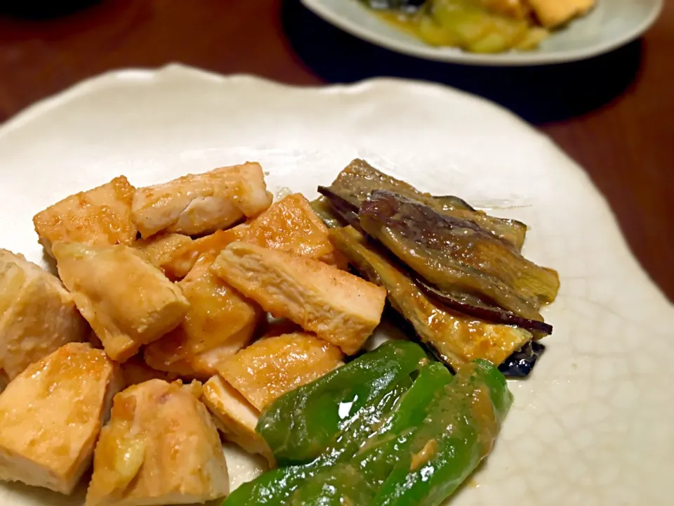 鶏胸肉と残り野菜の味噌焼き|のゆさん