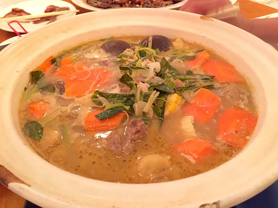 Snapdishの料理写真:House special stewed lamb brisket in hot pot|Sky Blueさん