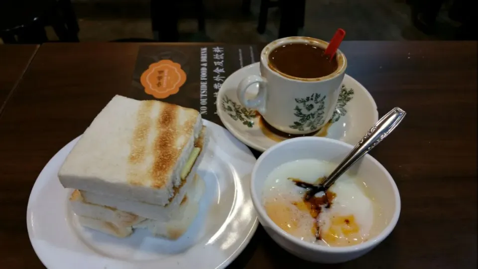 coffee egg and toast
a common breakfast|秋平さん