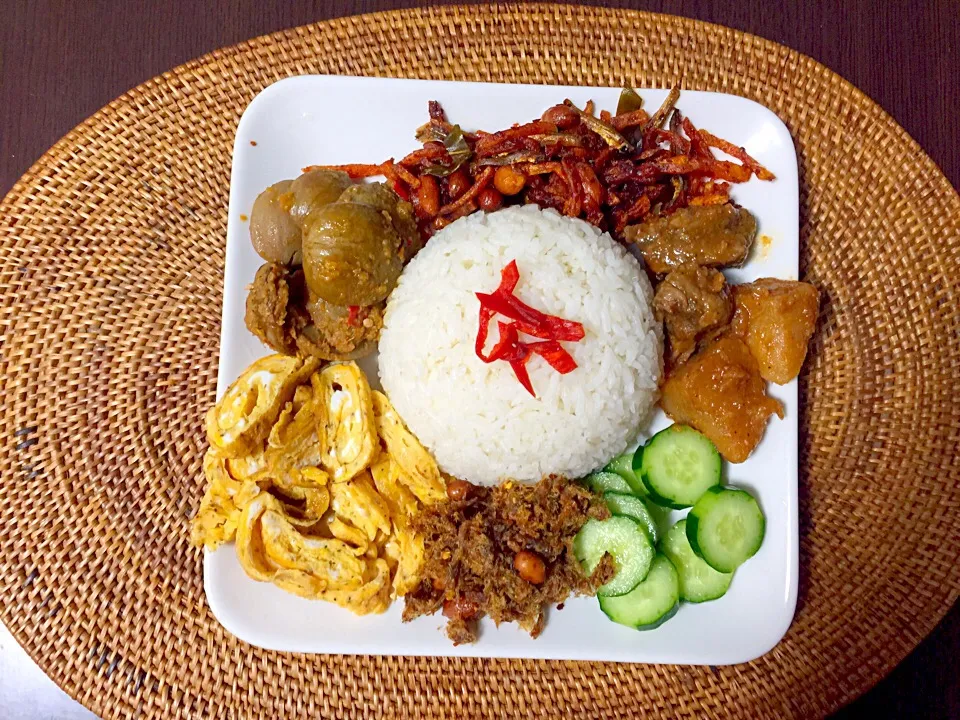 Snapdishの料理写真:Nasi uduk|yeni kartikasariさん