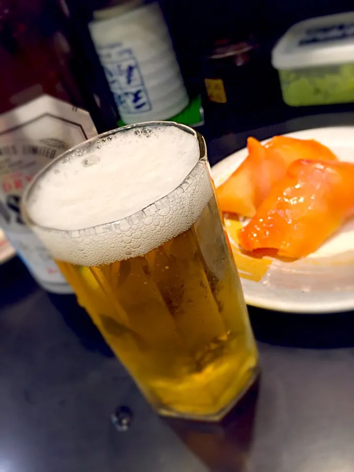 赤貝大 with beer|Michiyo Iwaharaさん