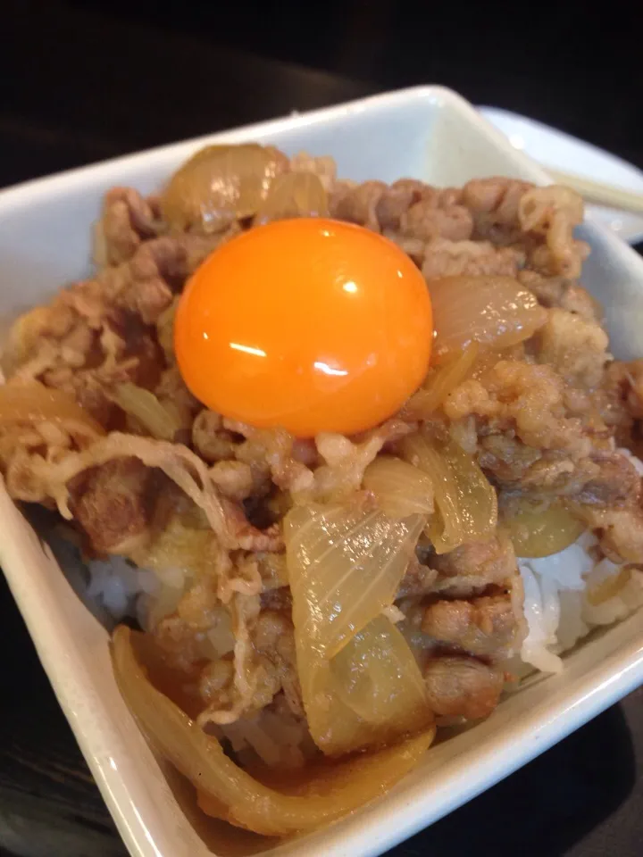 最近マイブームの牛丼です。|Nobuyuki Ogataさん