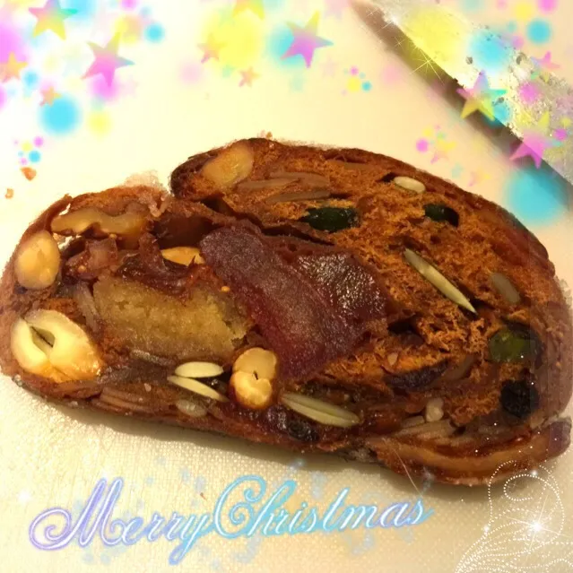 今日のひと切れ♡
手作りのシュトーレン•*¨*•.¸¸♬︎|Mehco Coconutvanillaさん