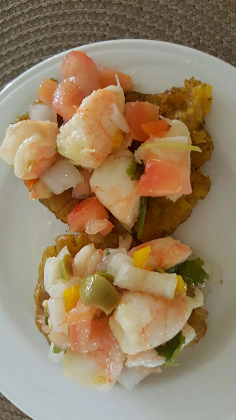 camarones con tostones.|Aury Mari Cruzさん