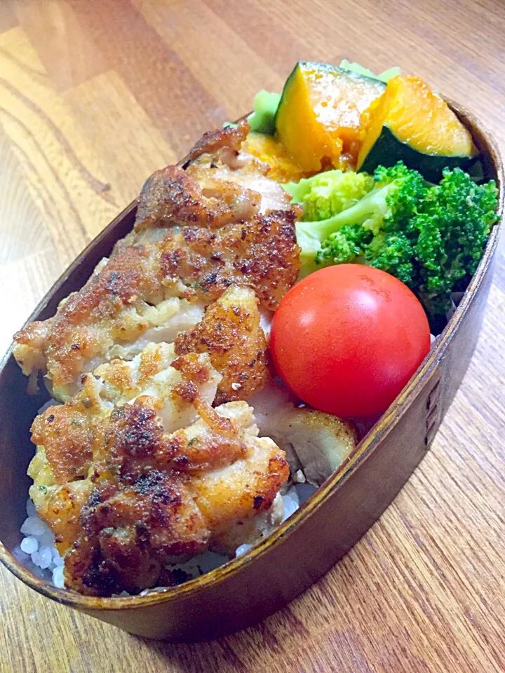 Snapdishの料理写真:チキンのハーブ焼き弁当|onixisさん