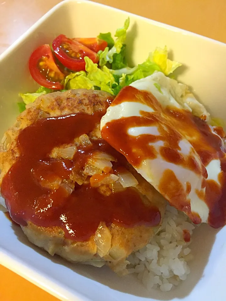 豆腐ハンバーグのロコモコ丼|まりもこさん