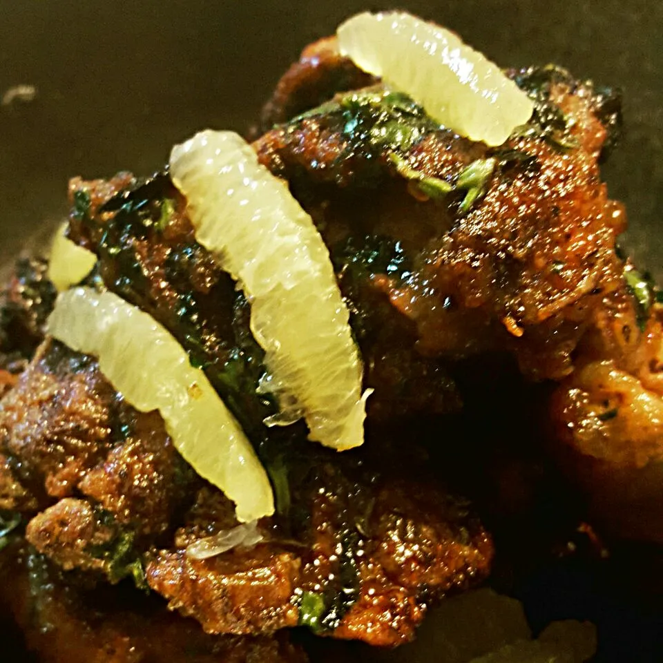 Snapdishの料理写真:Pan Seared Chicken Livers in Fresh Garlic, Lemon. Basil Cooked in Virgin Olive Oil|Emanuel Hayashiさん