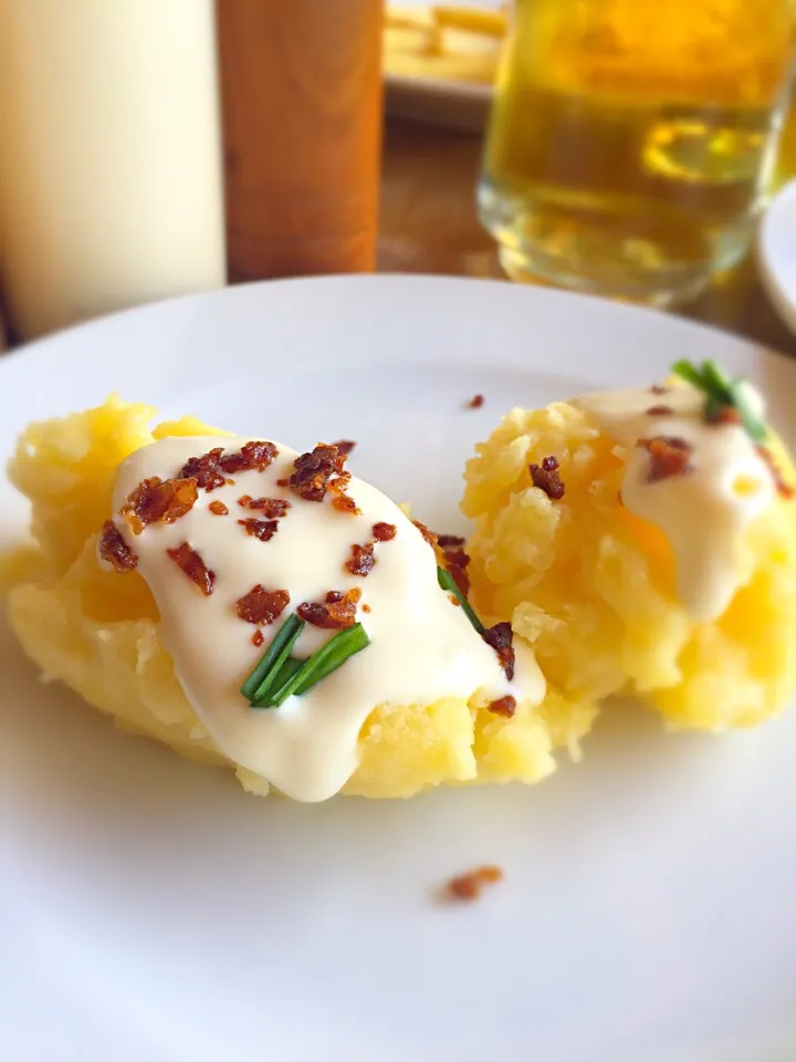 Mush potatoes with sour cream and baked bacon|Michiyo Iwaharaさん