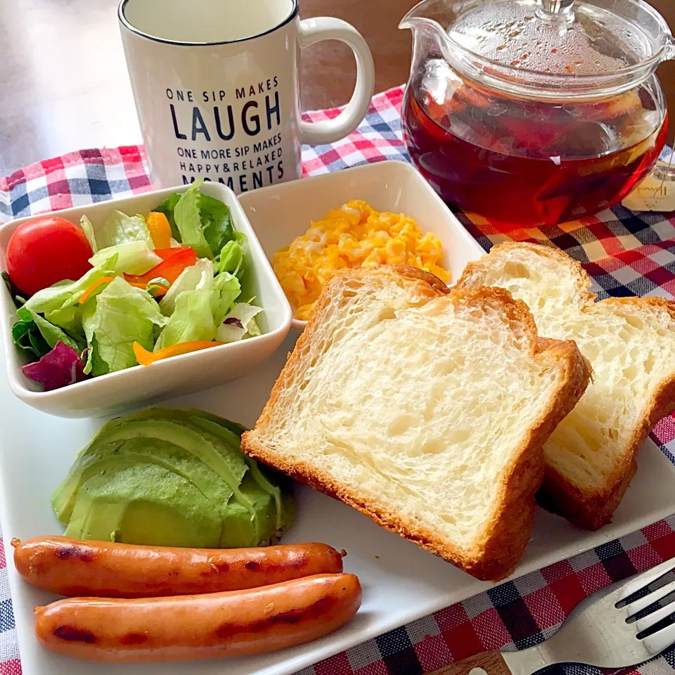 朝ごはんの様な、お昼ごはん(＊´ㅂ`＊)♥︎|ヒロリンさん