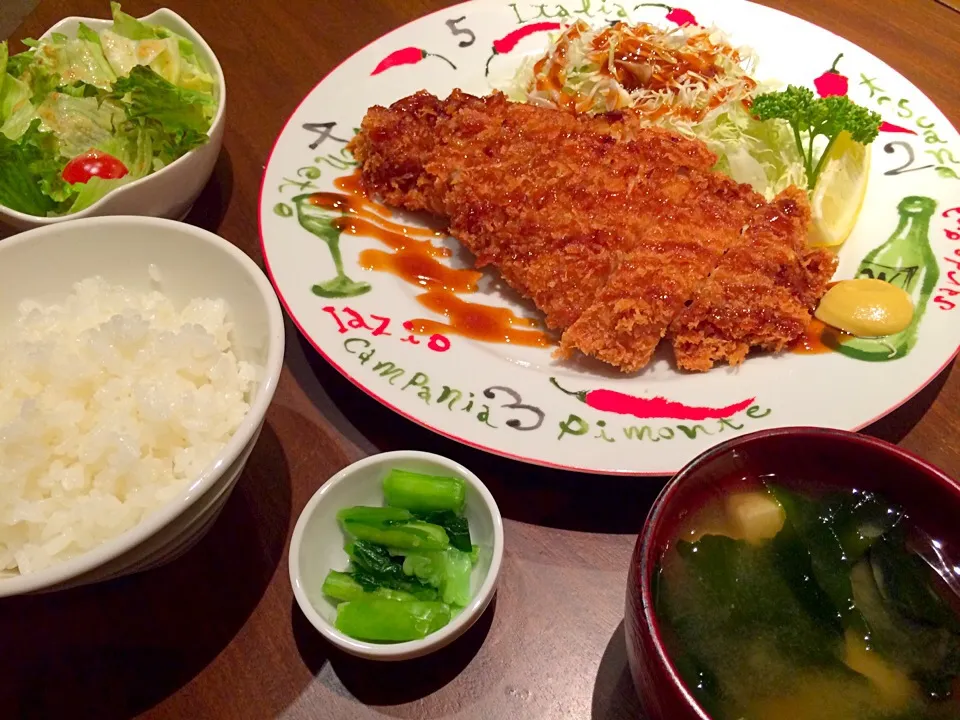 Snapdishの料理写真:ロースとんかつ定食|Kyoko Yamazakiさん