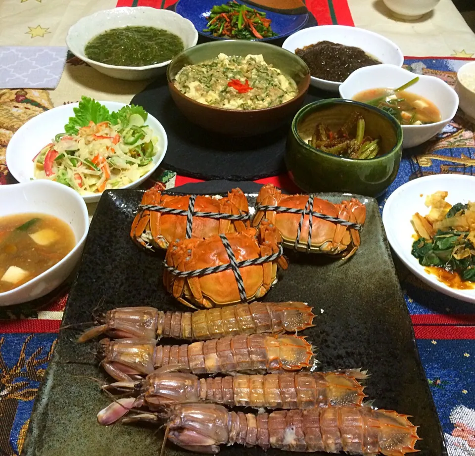 いない間に即席麺を食べた形跡が❗️💦上海蟹とシャコの塩茹では私と娘のお楽しみ😁|佐野未起さん