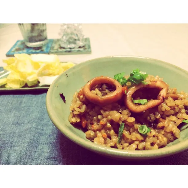 残ったお出汁でイカの炊き込みご飯&お焦げも美味❤︎【味が染みるほくほくイカ大根 by くまモンやねん】|YuCafeさん