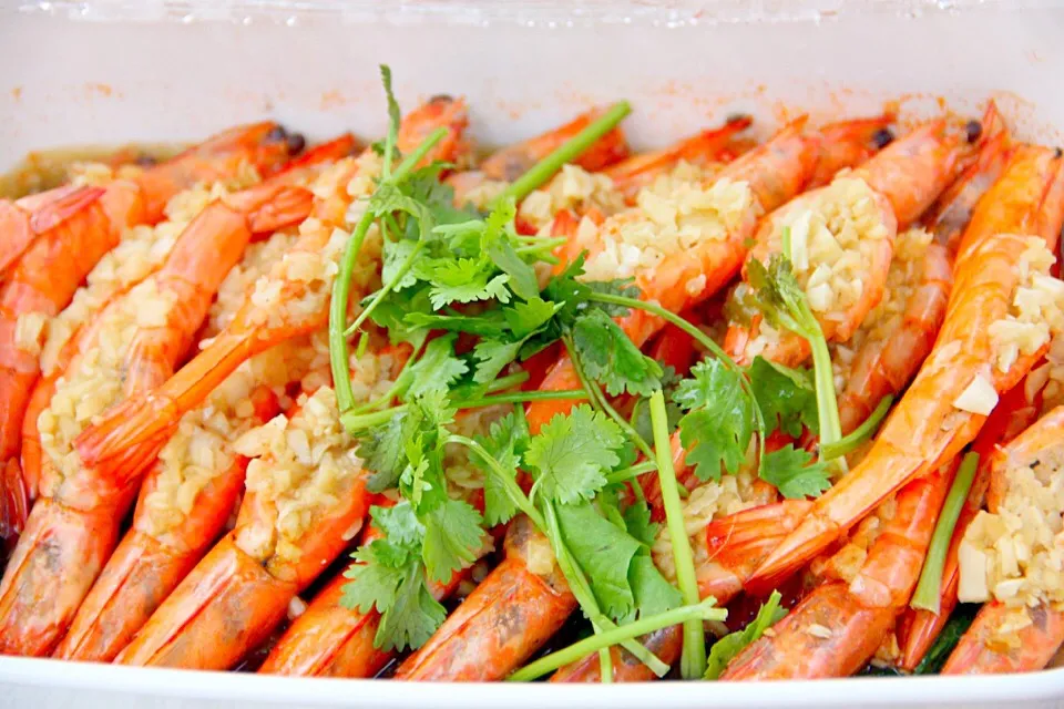 Steamed Garlic Prawns|Tari's Kitchenさん