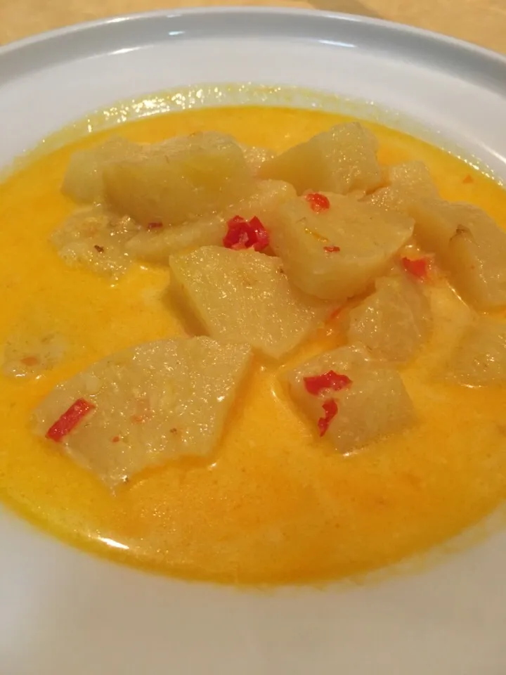 Spicy Pineapple in Creamy Coconut Soup.|Joha Hassanさん