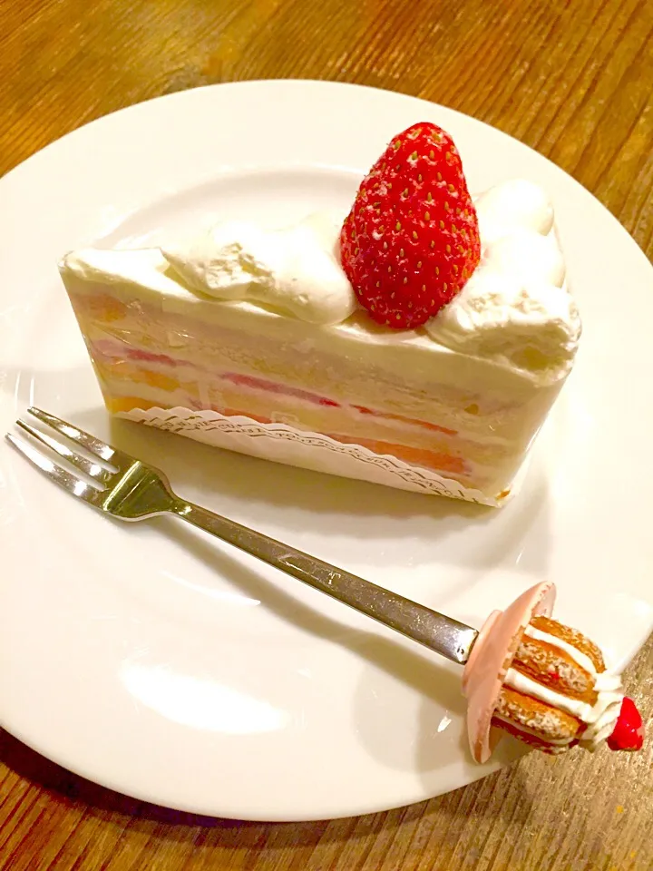 バースデーショートケーキ🍰✨|まみりんごさん