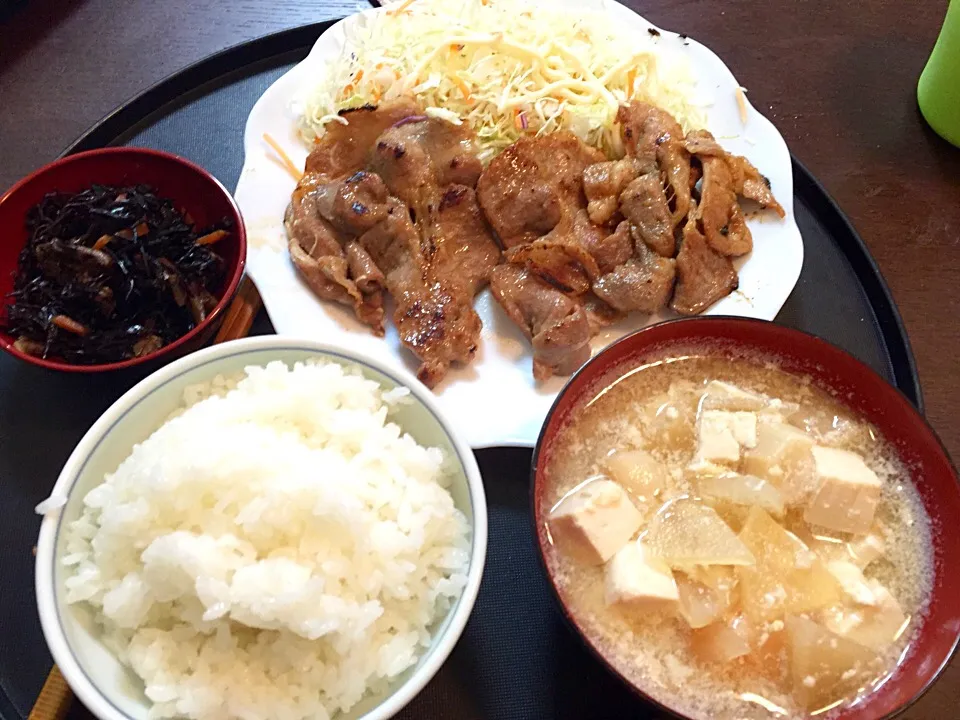 生姜焼き定食|とみさんさん