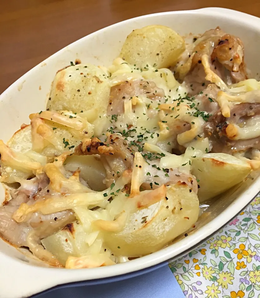 鶏ももとじゃがいものハーブ塩焼き|ぽよぽよまゆかさん