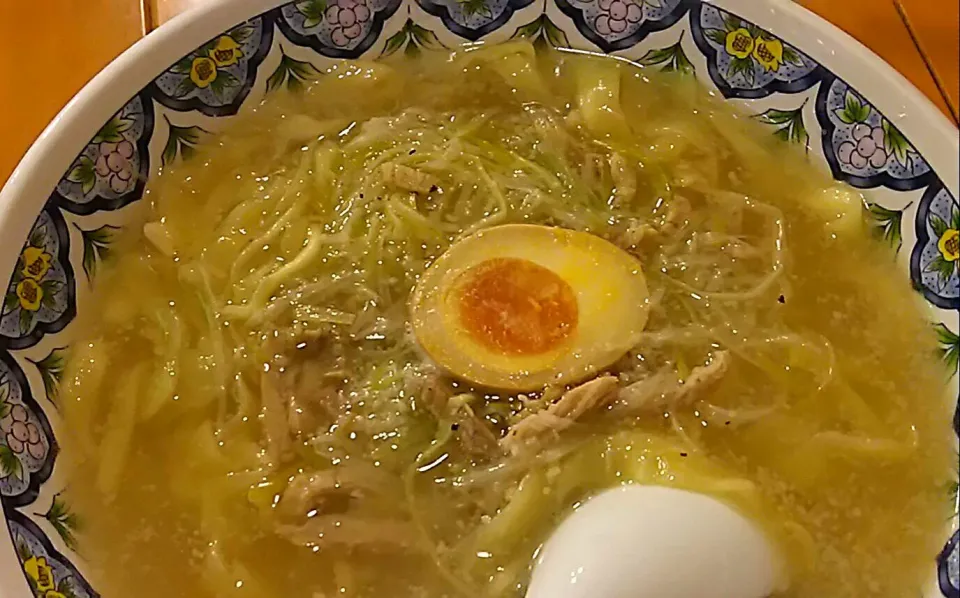 豚肉スープのこくネギラーメン|哲さん