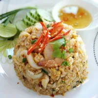 Snapdishの料理写真:TomYum Seafood Fried rice !  [Thai dish]|Nor Aorさん