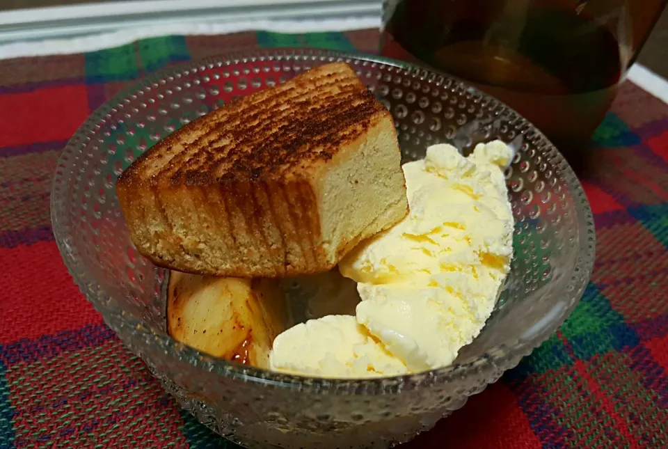 焼きバームクーヘンとバニラアイス|しあるさん