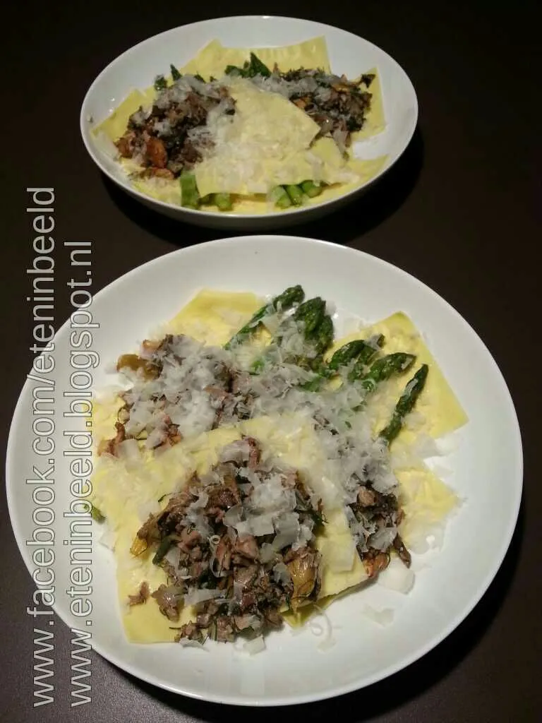 Snapdishの料理写真:Deconstructed duck an asperge lasagna|Frank&Jolanda - Eteninbeeldさん