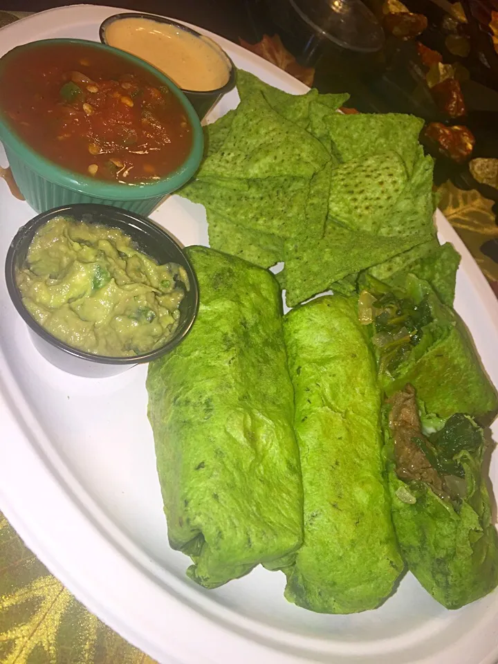 Mini Spinach burritos😋|Tawanjaさん