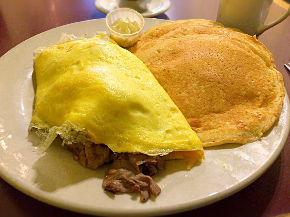 Snapdishの料理写真:Prime Rib Omelette|chan mitsuさん