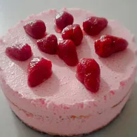 Snapdishの料理写真:homemade strawberry short cake ^^|Hongoro Hanniさん