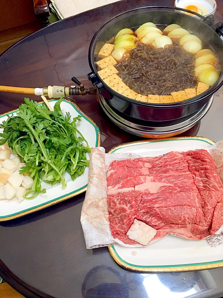 今日も月一のすき焼き
今回は上等肉で、少し贅沢なものです！|takamuraさん