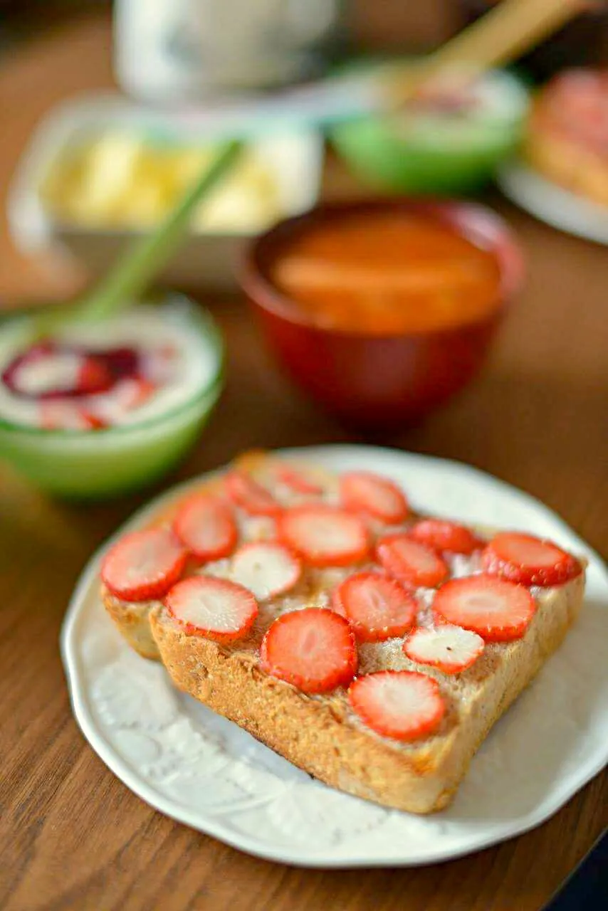 モーニングいちごトースト🍓|さわ太郎さん