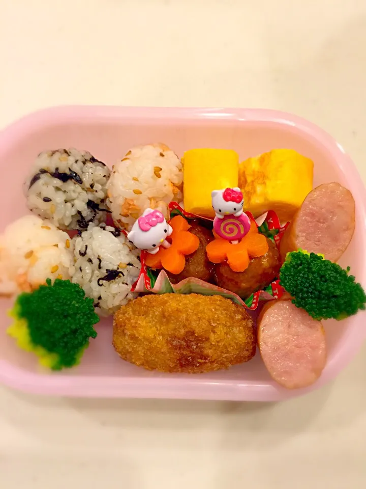 コロコロおにぎり弁当🌸|Michiko Okamotoさん