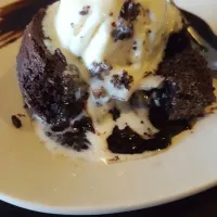 Choco Lava Cake with Vanilla Ice Cream|Monj Amoncioさん