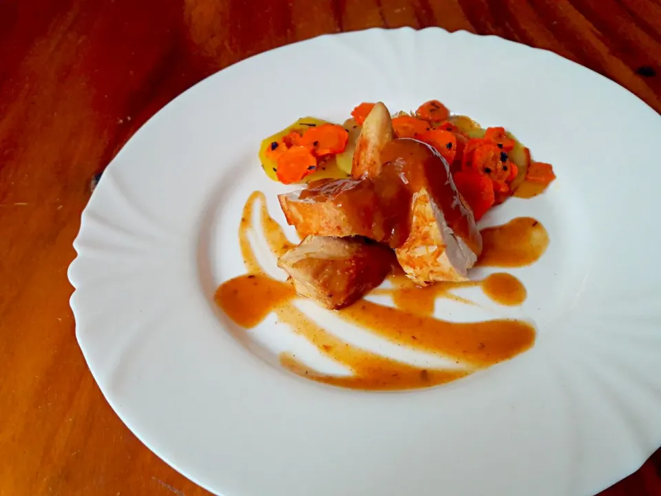 orange chicken with creole sauce and oven baked potato and carrot chips|John Allan Pahilagaoさん