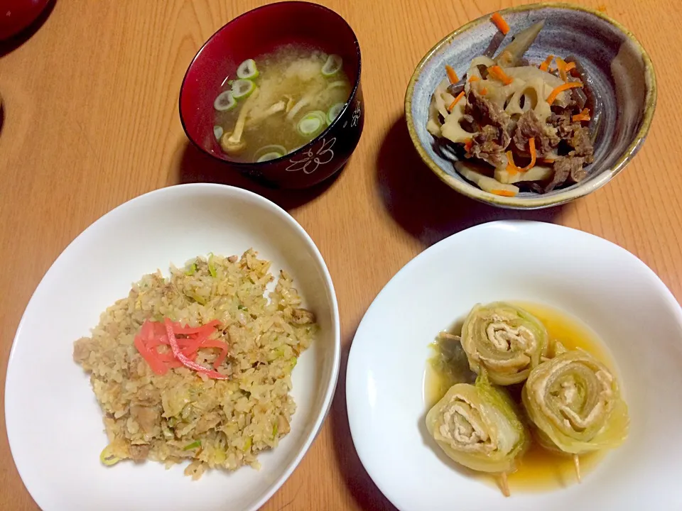 ジューシー！白菜と油揚げのクルクル巻き煮、馬肉でヘルシー！根菜のきんぴら、なめこ味噌汁、（子供）チャーハン|ちゃこさん