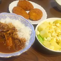 Snapdishの料理写真:ハッシュドビーフ
ミモザ風サラダ
かぼちゃコロッケ|ぴかちゅん★さん