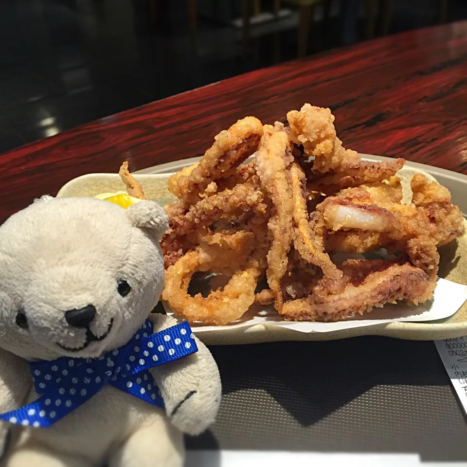 成田空港にて。今からハワイ行ってきます。あっちでいろいろ食べるぞー🎵|リュカさん