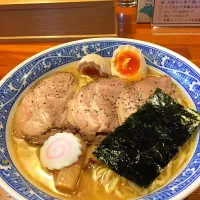 Snapdishの料理写真:青葉 特製中華そば|としおさん