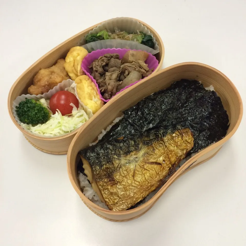 Snapdishの料理写真:弁当（海苔弁当、鯖塩焼き、牛すき風炒め、小松菜お浸し、玉子焼き、唐揚げ、サラダ）|SasaMasa213さん