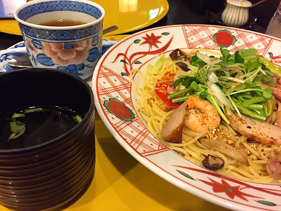 今日のランチは、京風すぱげてぃー 先斗町入ルで京野菜の彩りペペロンチーノ|sono.kさん