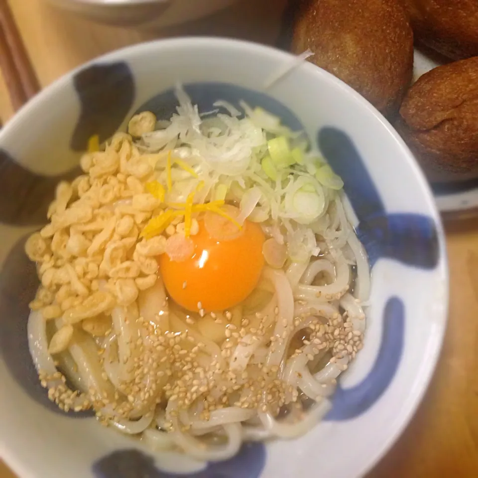 頂いた讃岐うどんの第二弾は〜釜玉♫即席お稲荷さんと(*^◯^*)|こなちゅんさん