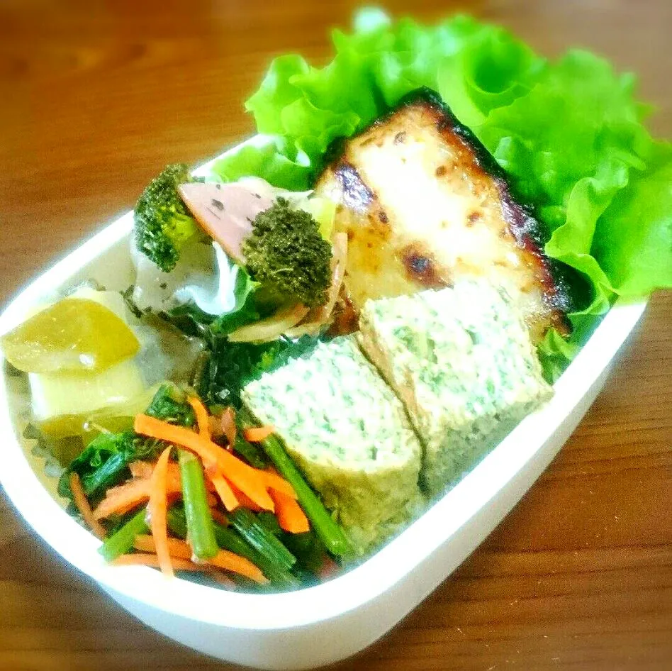 今日の旦那ちゃん弁当🍱🍴鯖の塩麹漬け弁当🍱🐟🍴|Yukiさん