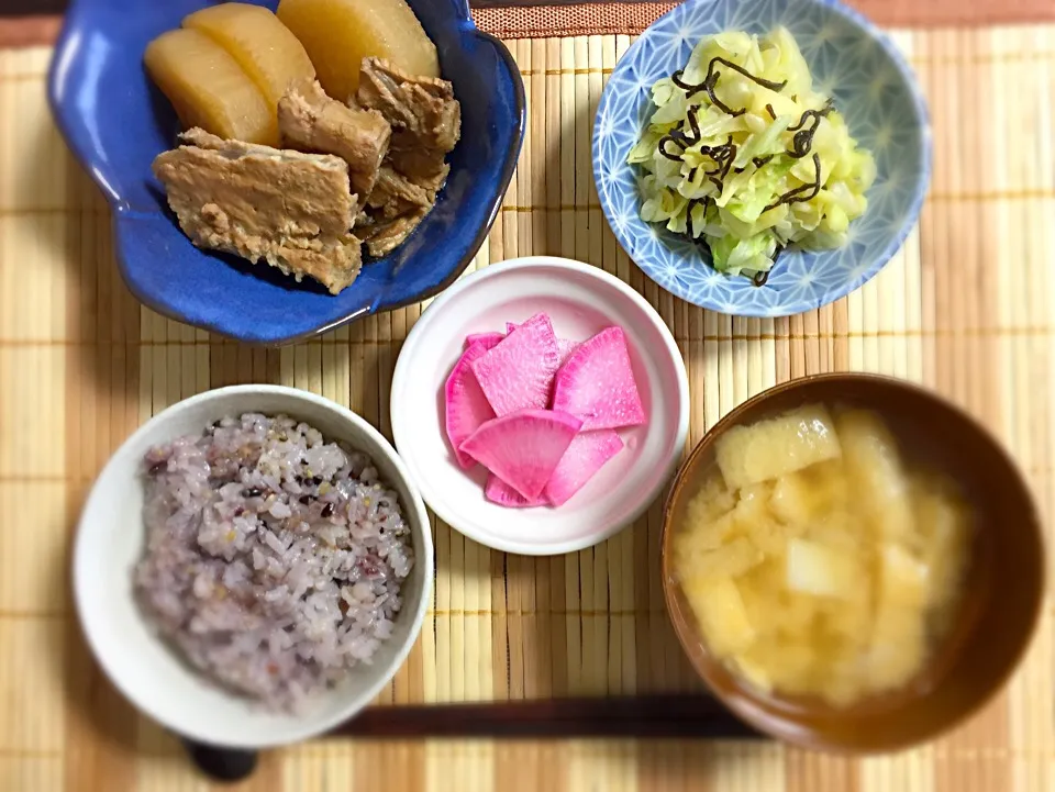 昼食◎ 鰤大根で和定食🍚|しょちちさん