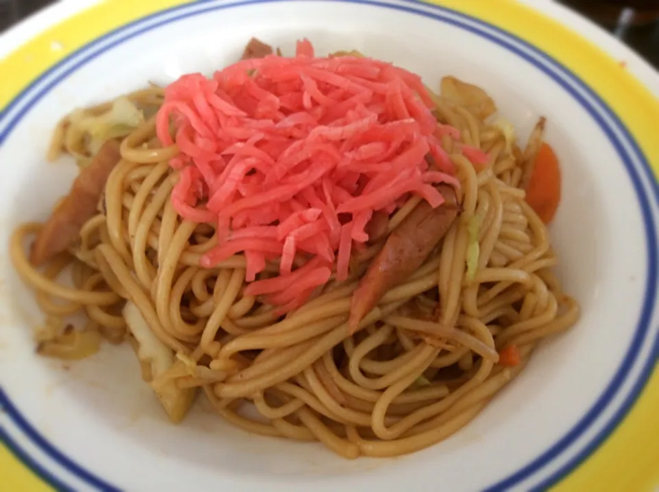 醤油風味の焼きうどん😋(中麺使用)|アライさんさん